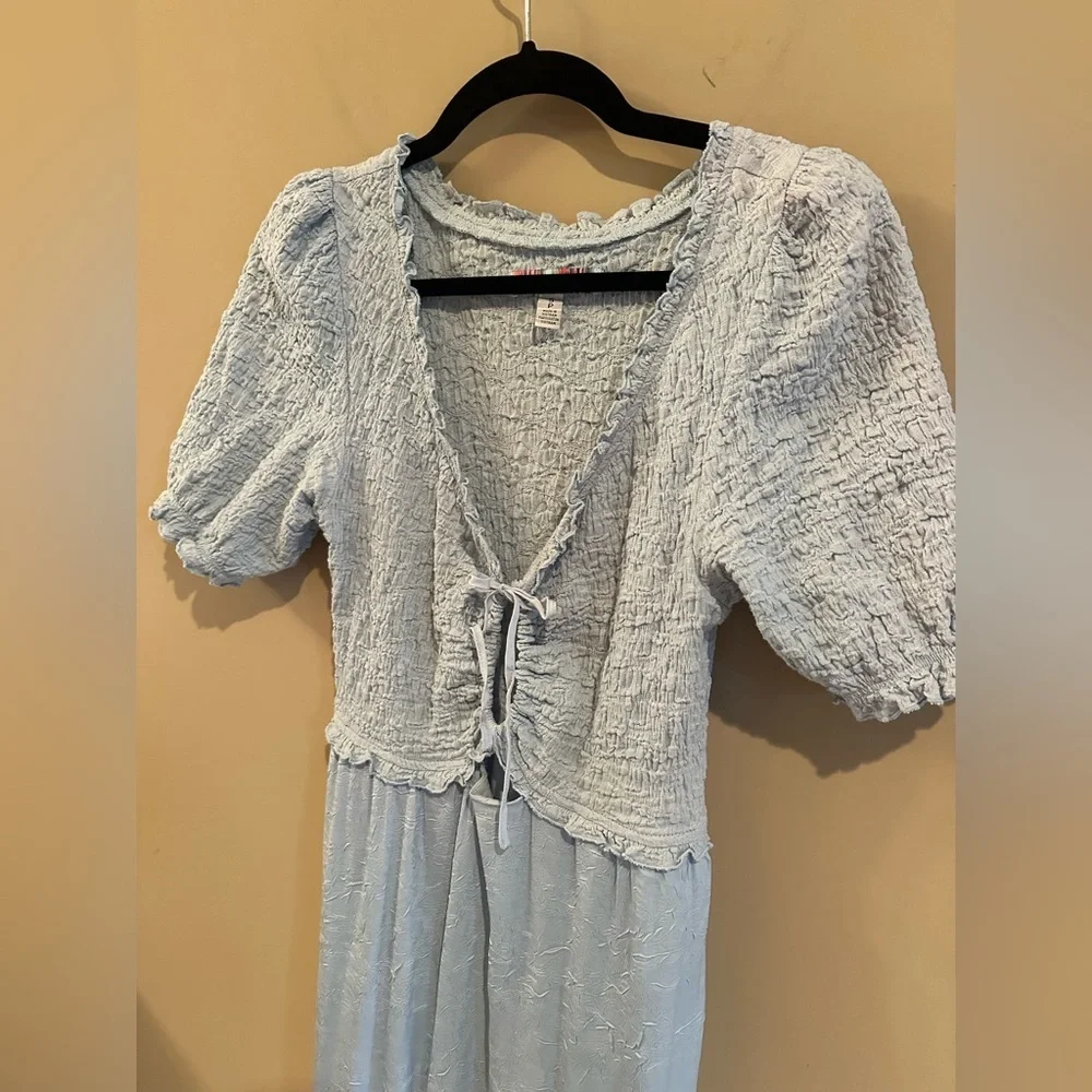 URBAN OUTFITTERS
Uo Picnic Time Midi Dress In baby blue - Picture 4 of 7